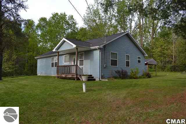 8605 Coolidge Road Farwell, MI 48622 - Photo 17 of 17 1770618-16.JPG