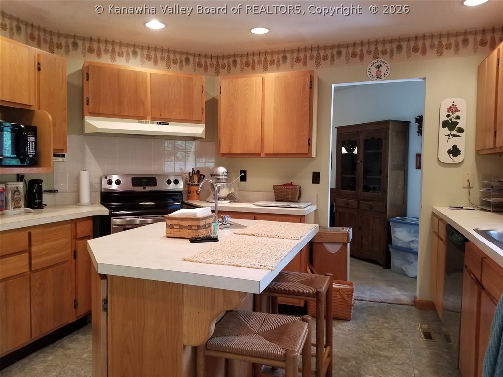 896 Random Road Ripley, WV 25271 - Photo 3 of 29 Gallery Image 3