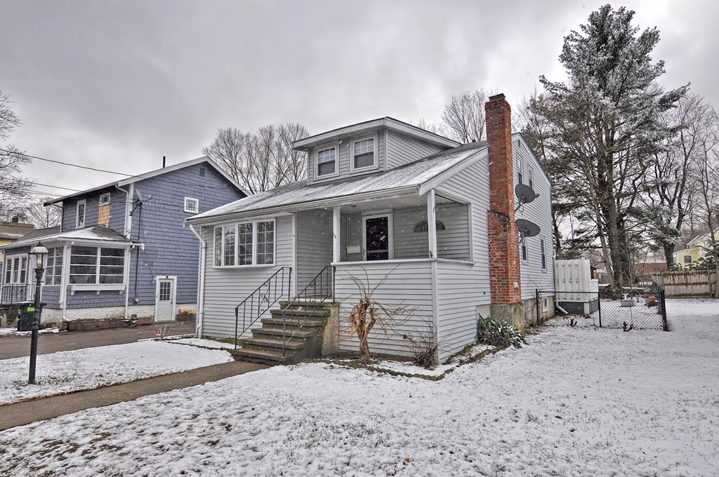 14 Vesey Road Randolph, MA 02368 - Photo 2 of 30 Gallery Image 2