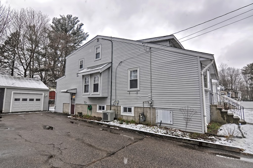 14 Vesey Road Randolph, MA 02368 - Photo 3 of 30 Gallery Image 3