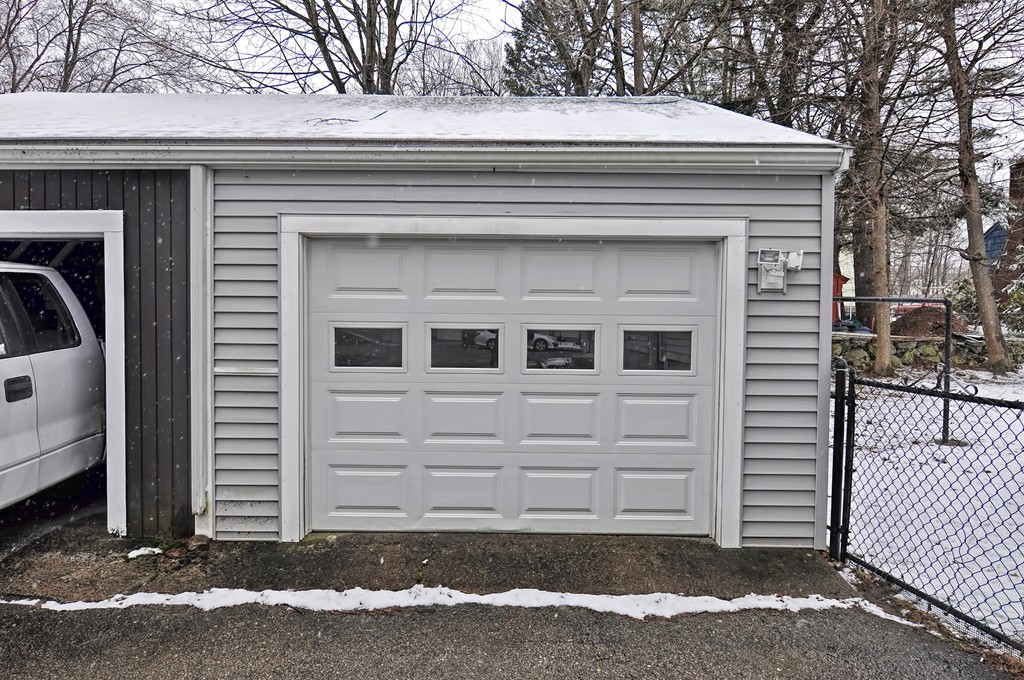 14 Vesey Road Randolph, MA 02368 - Photo 4 of 30 Gallery Image 4