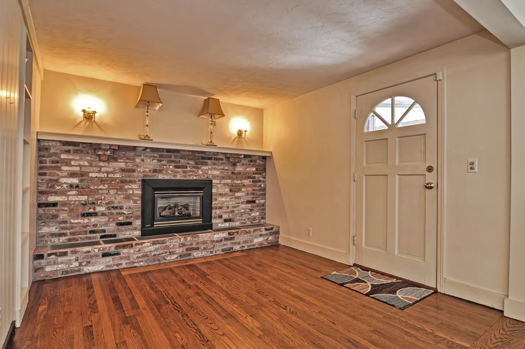 14 Vesey Road Randolph, MA 02368 - Photo 6 of 30 Gallery Image 6