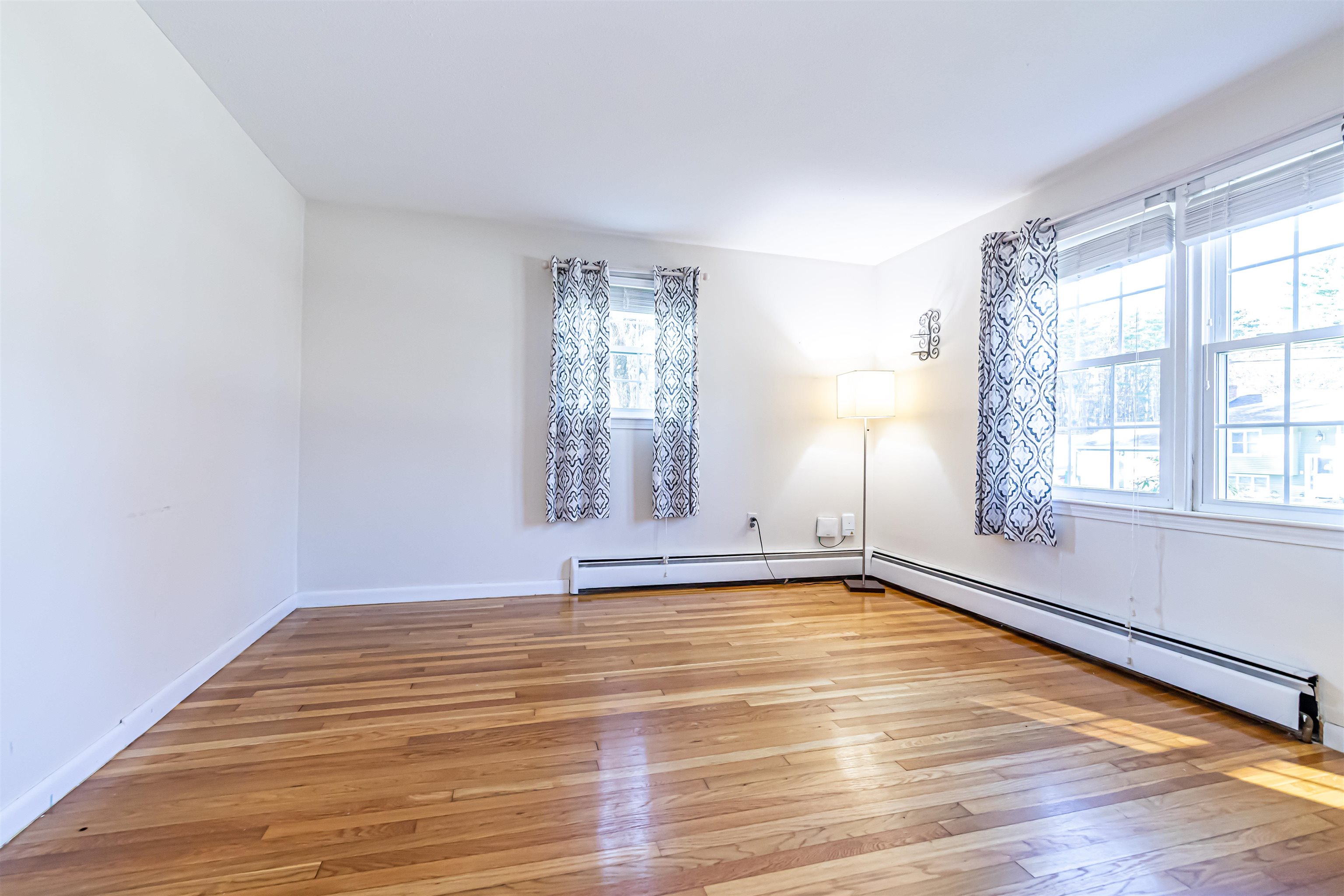 30 Gendron Street Nashua, NH 03062 - Photo 12 of 31