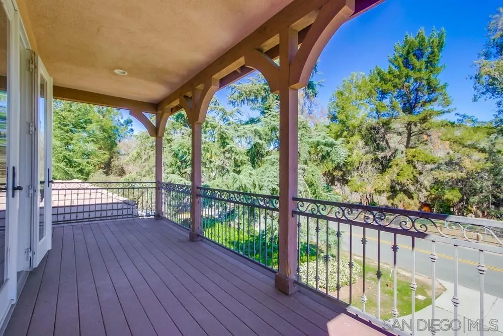 11674 Creek Road Poway, CA 92064 - Photo 6 of 70