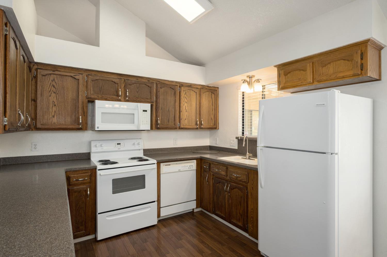 3237 Renn Avenue Clovis, CA 93611 - Photo 18 of 39 Gallery Image 18
