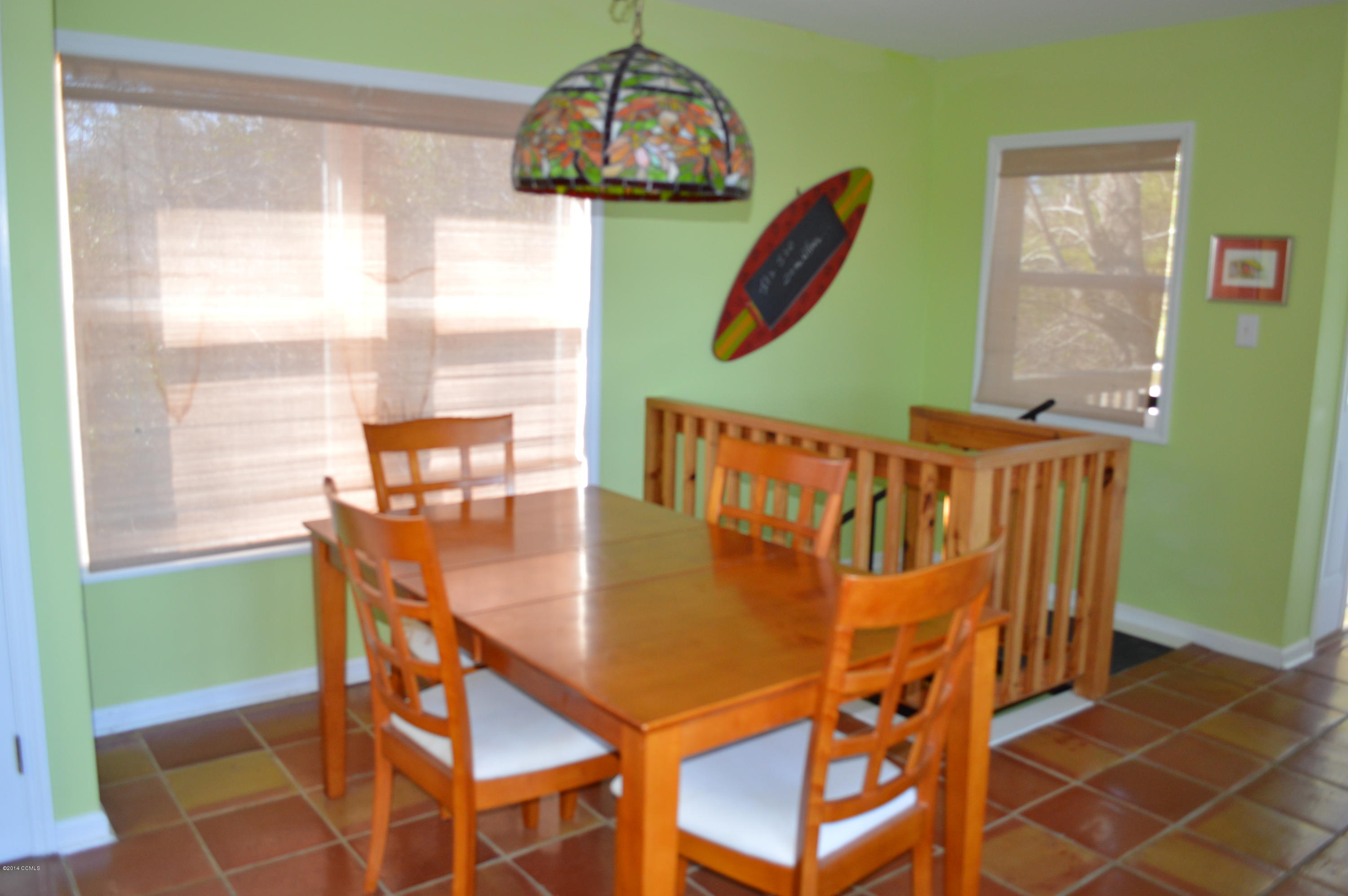 130 Corbett Road Swansboro, NC 28584 - Photo 15 of 30 DINING AREA