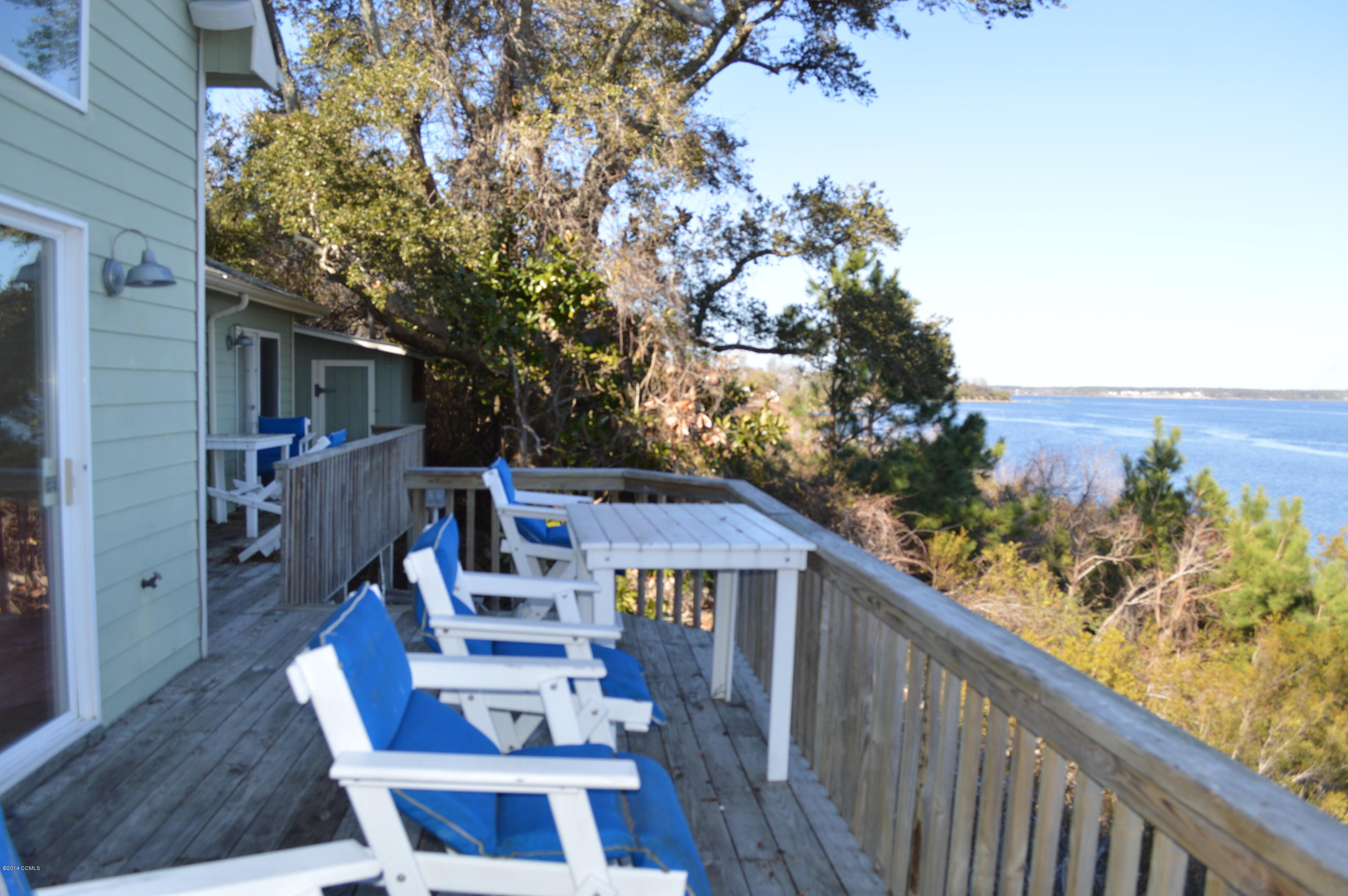 130 Corbett Road Swansboro, NC 28584 - Photo 26 of 30 EASY LIVING DECK