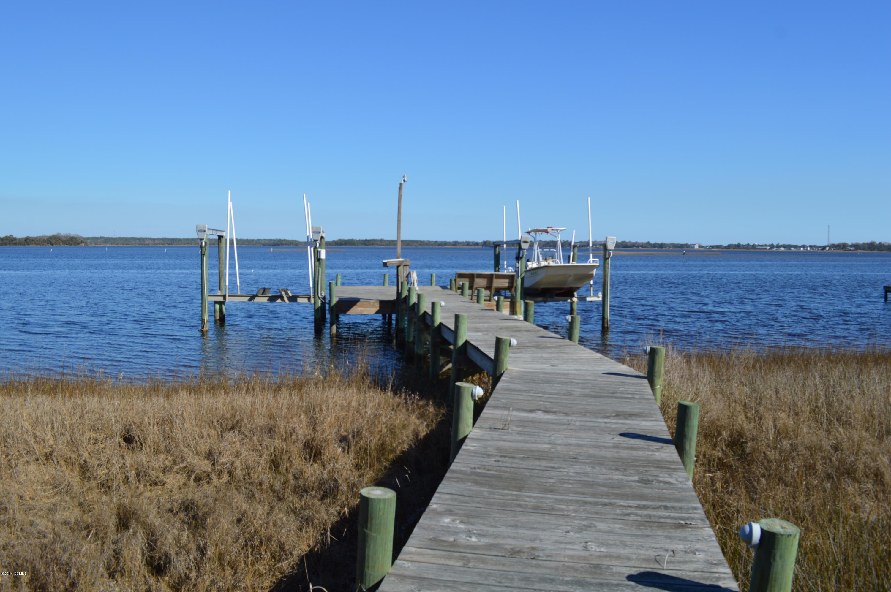 130 Corbett Road Swansboro, NC 28584 - Photo 6 of 30 DOCK WITH 2 BOATSLIPS