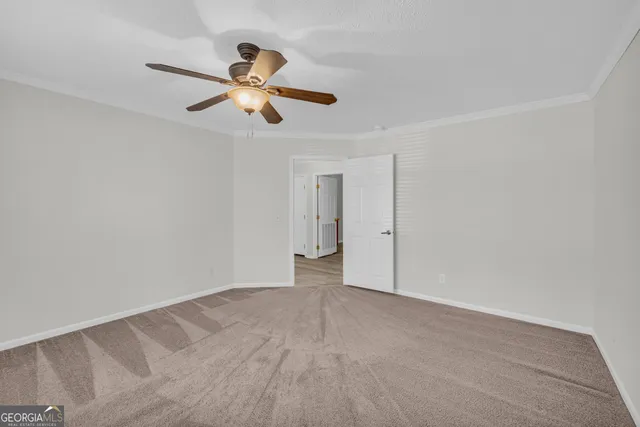 a view of empty room