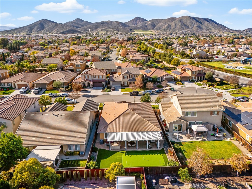 28386 Fox Ridge Cove Menifee, CA 92585 - Photo 43 of 48 a view of a city with mountains in the background
