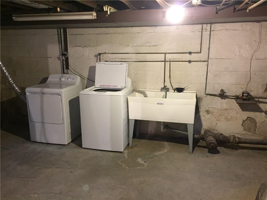 757 South State Line Road Sharon, PA 16146 - Photo 19 of 19 Nice utility tub. Washer Dryer not included.