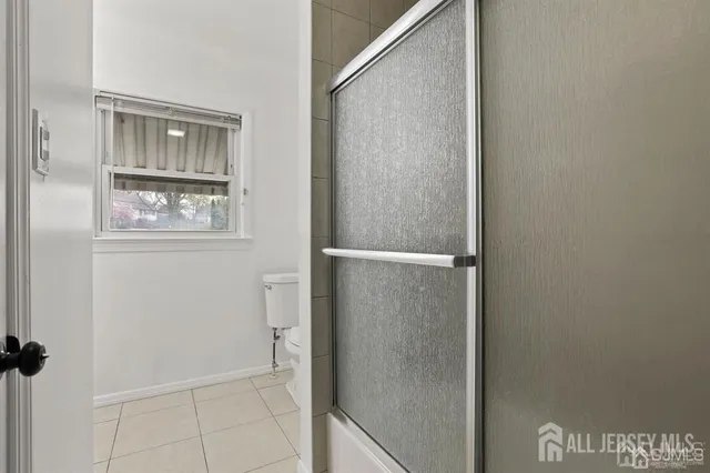 $2,400 | 416 B Main Street, Sayreville, NJ 08872