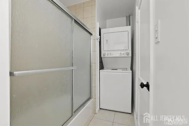 $2,400 | 416 B Main Street, Sayreville, NJ 08872