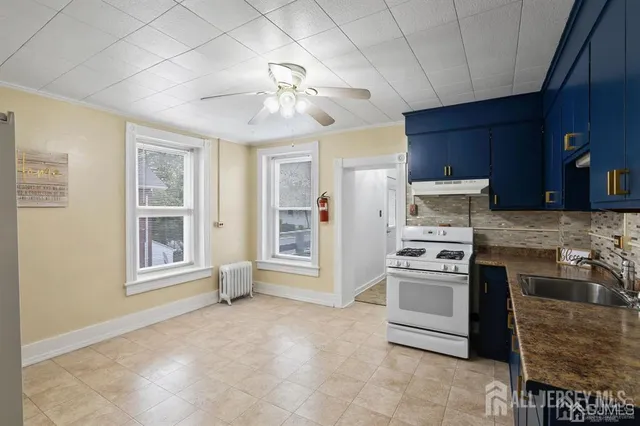 $2,400 | 416 B Main Street, Sayreville, NJ 08872