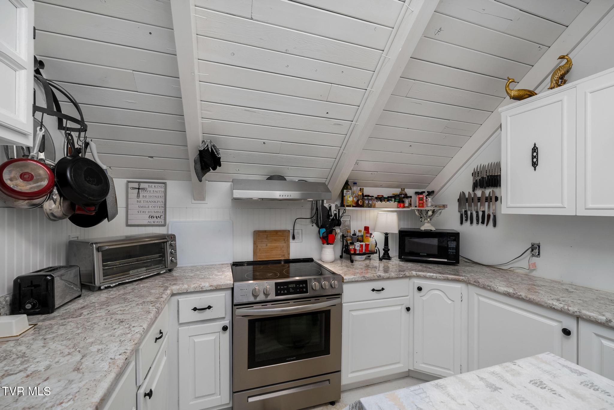 101 Taylortown Road Johnson City, TN 37601 - Photo 14 of 60 101 Taylortown Road (49 of 69)