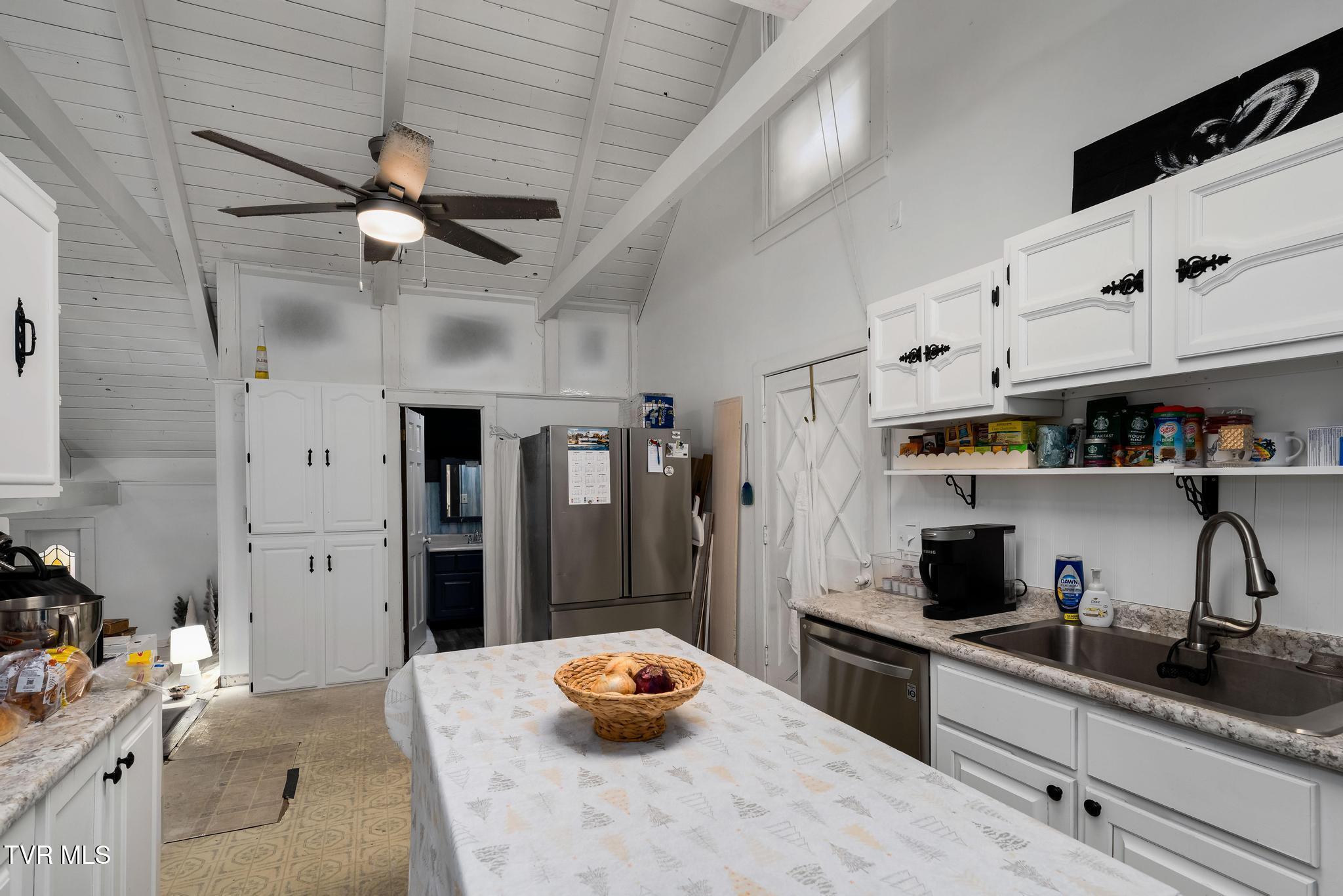 101 Taylortown Road Johnson City, TN 37601 - Photo 15 of 60 101 Taylortown Road (50 of 69)