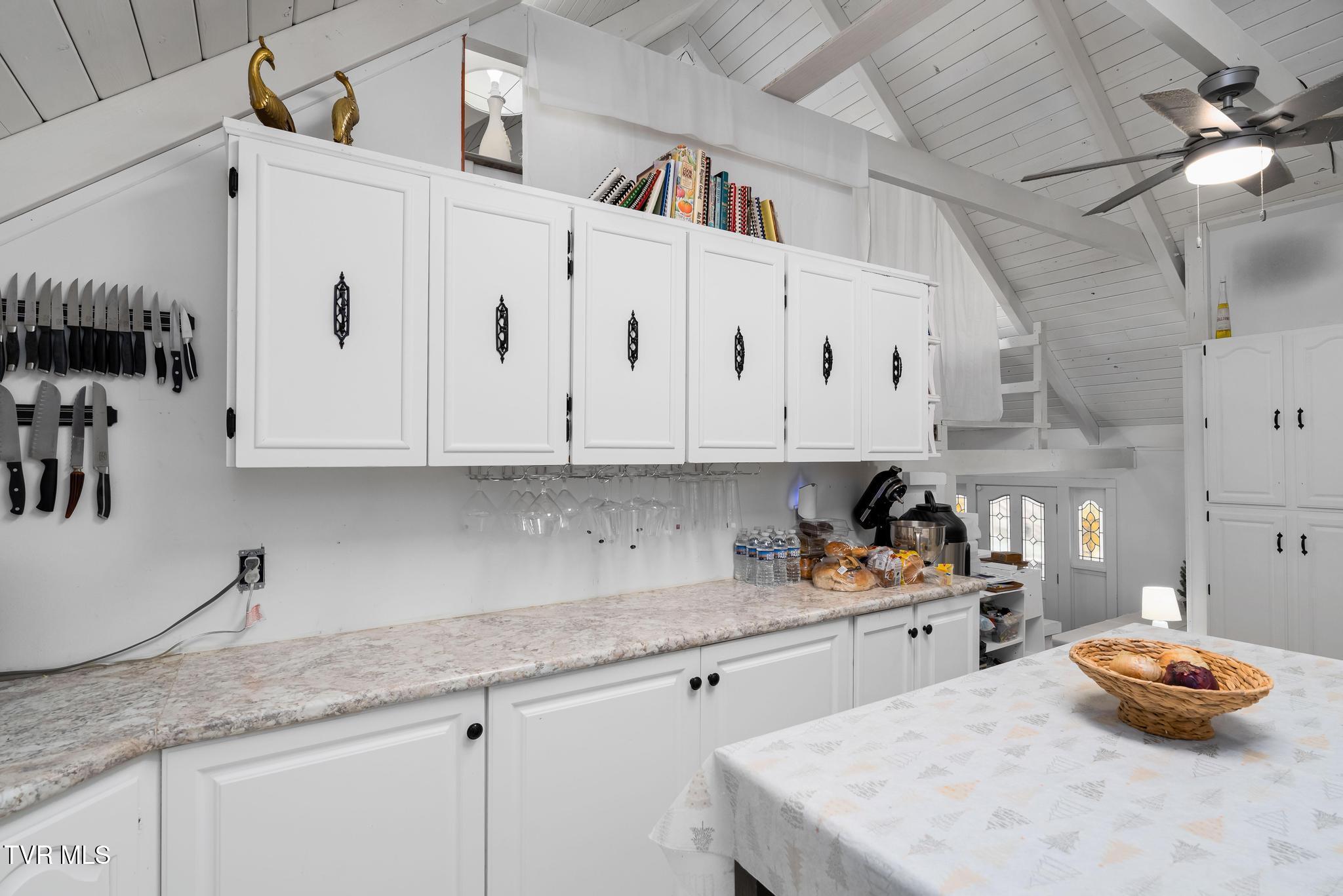 101 Taylortown Road Johnson City, TN 37601 - Photo 16 of 60 101 Taylortown Road (51 of 69)