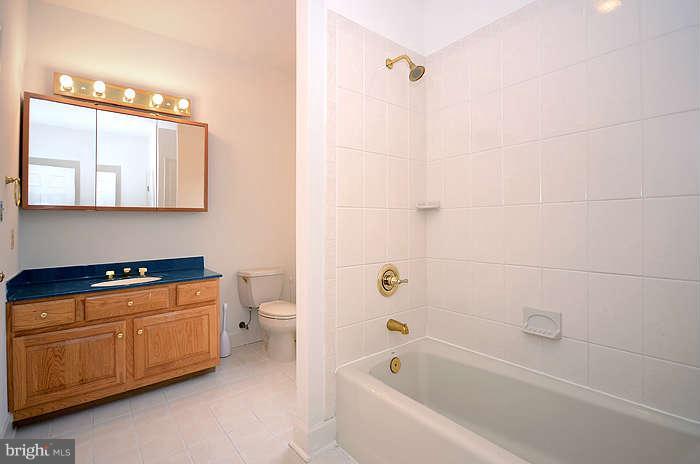5709 Williams Road Hydes, MD 21082 - Photo 21 of 29 Bath