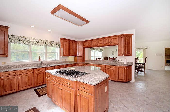 5709 Williams Road Hydes, MD 21082 - Photo 4 of 29 Kitchen