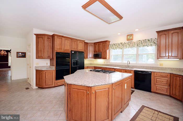 5709 Williams Road Hydes, MD 21082 - Photo 5 of 29 Kitchen