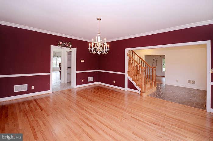 5709 Williams Road Hydes, MD 21082 - Photo 7 of 29 Dining Room