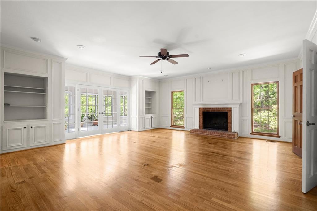 9335 Huntcliff Trace Atlanta, GA 30350 - Photo 17 of 113