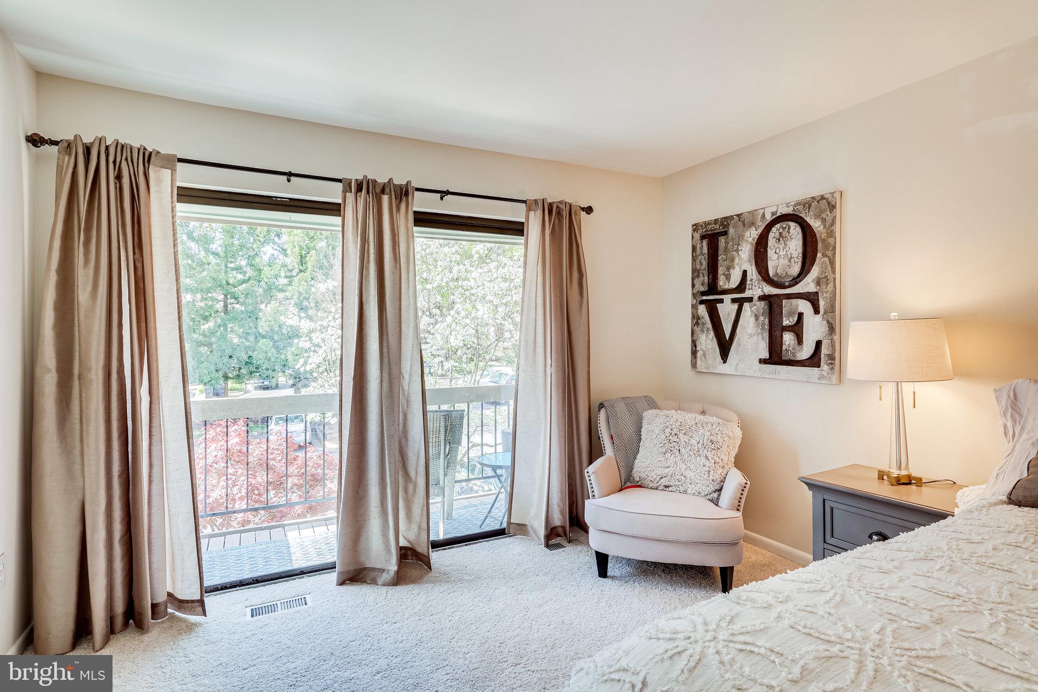 11716 Newbridge Court Reston, VA 20191 - Photo 46 of 79 and a sitting area