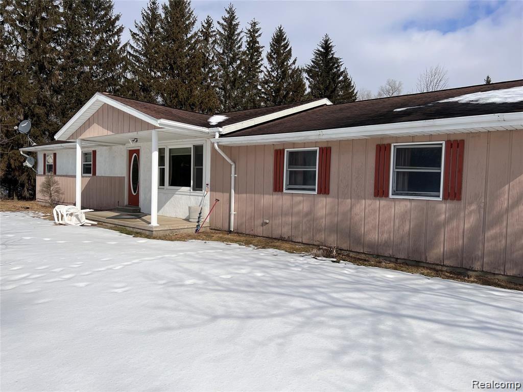 3745 Hall Road Croswell, MI 48422 - Photo 2 of 36 Gallery Image 2