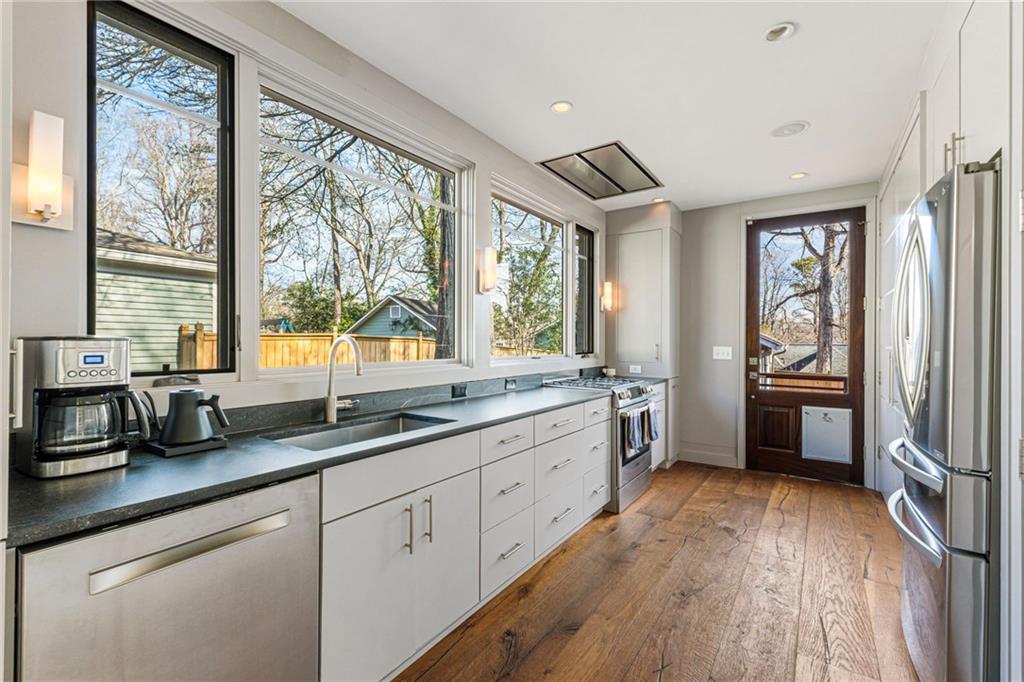 212 Geneva Street Decatur, GA 30030 - Photo 13 of 34