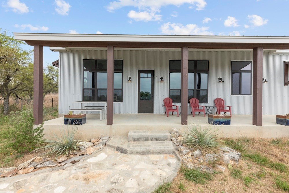 572 Hartmann Ranch Way Fredericksburg, TX 78624 - Photo 5 of 30