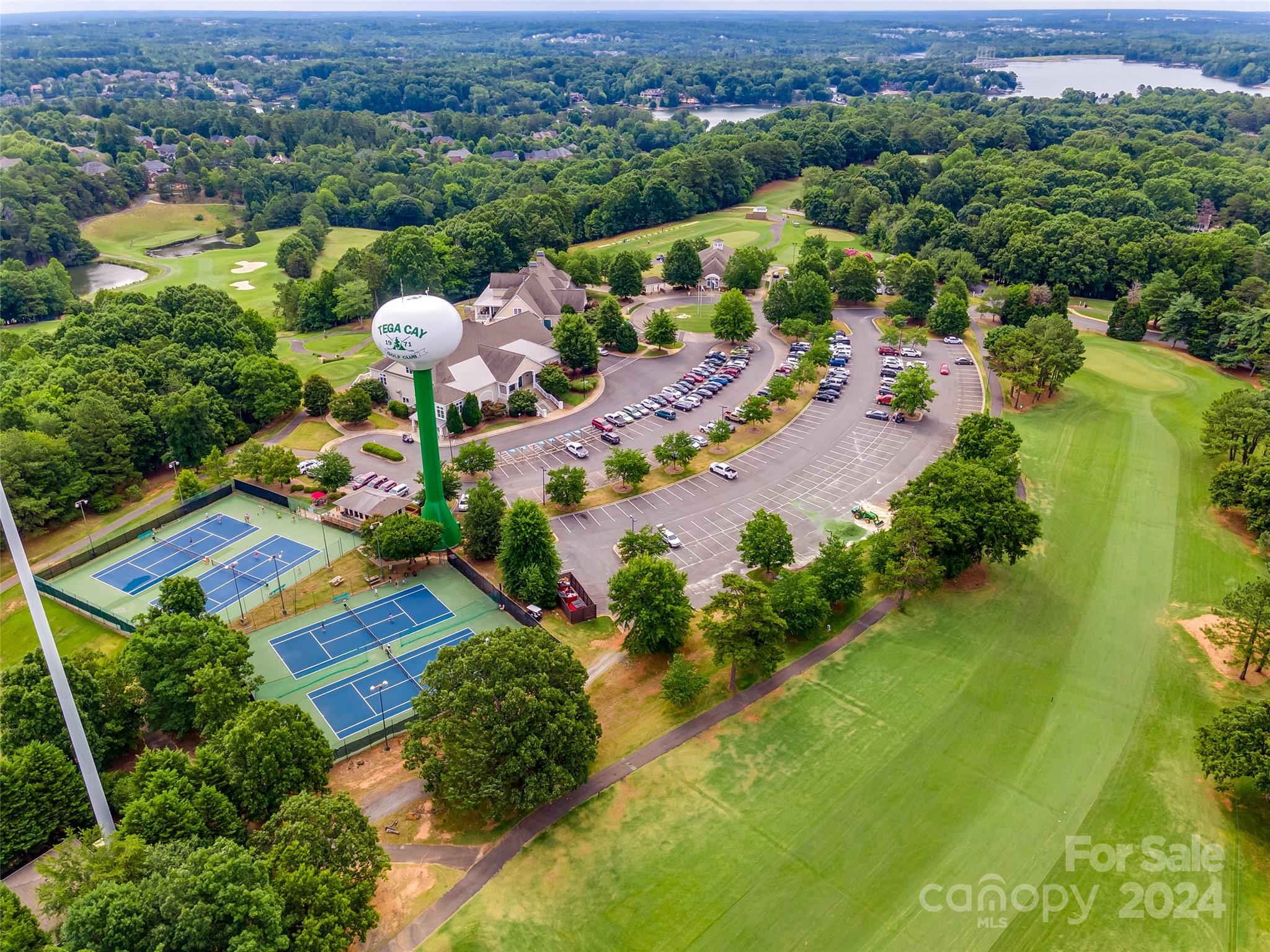127 Inlet Point Drive Fort Mill, SC 29708 - Photo 34 of 46 an aerial view of residential houses with outdoor space