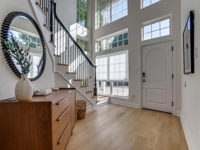 a view of entryway with a front door