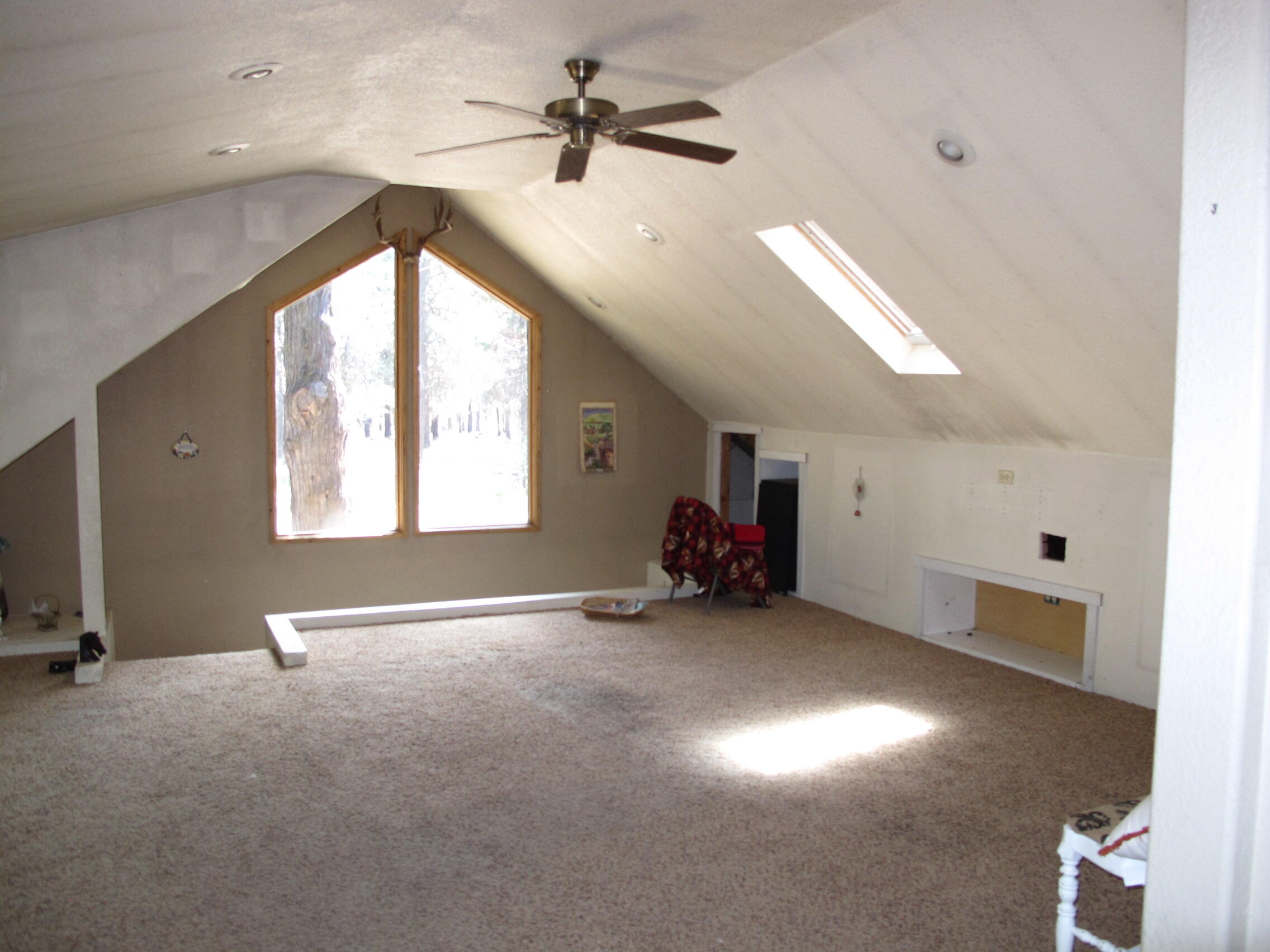 5173 Round Lake Road Klamath Falls, OR 97601 - Photo 27 of 47 25