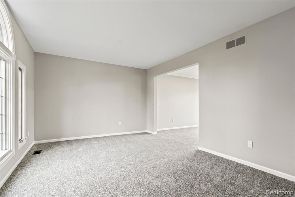 3391 South John Hix Road Wayne, MI 48184 - Photo 8 of 39 Gallery Image 8