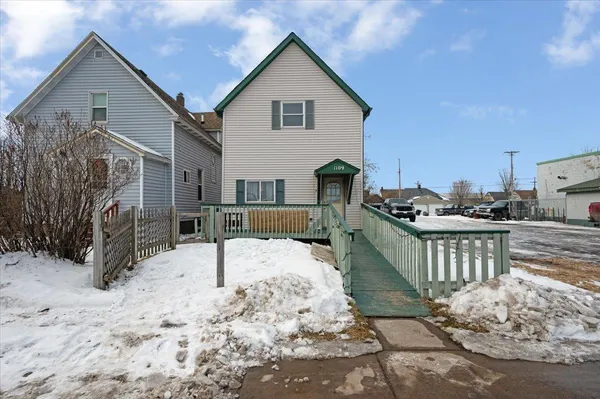 $100,000 | 1109 Banks Avenue, Superior, WI 54880