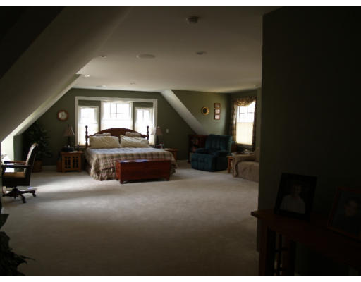 647 First Parish Road Scituate, MA 02066 - Photo 9 of 10 Gallery Image 9