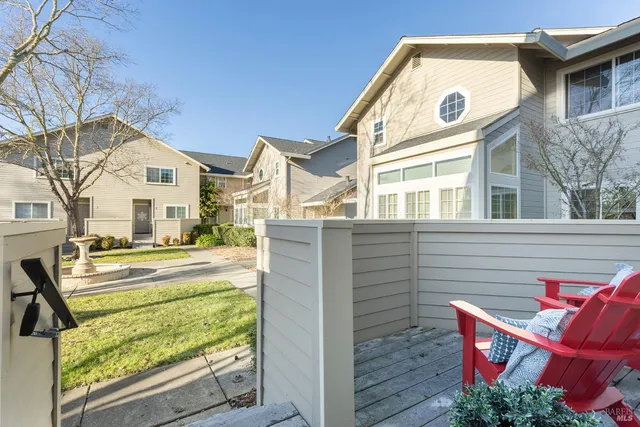 $849,000 | 8 Valley Club Circle, Napa, CA 94558