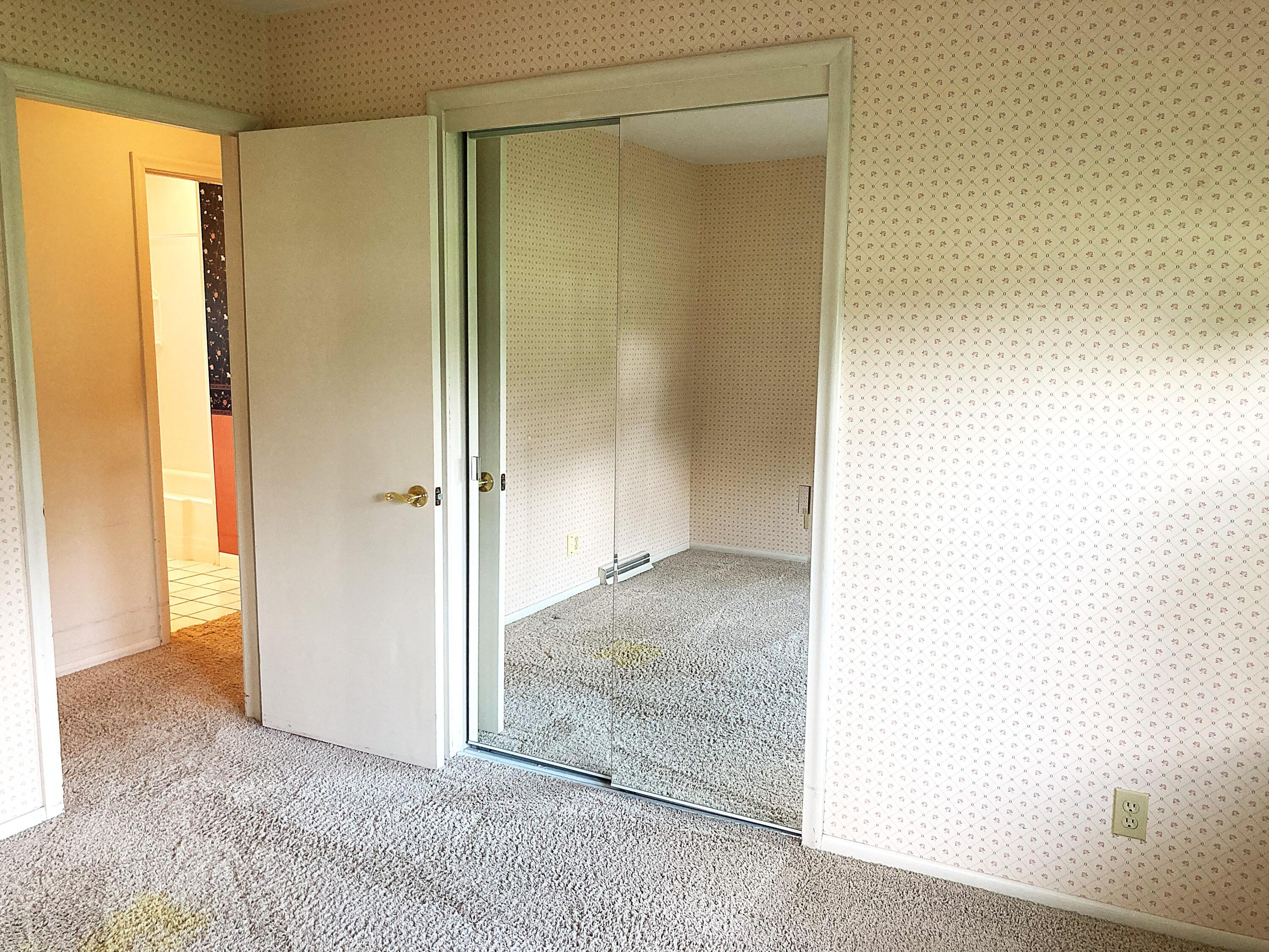 503 West Gilson Street Edmore, MI 48829 - Photo 16 of 52 Primary Bedroom