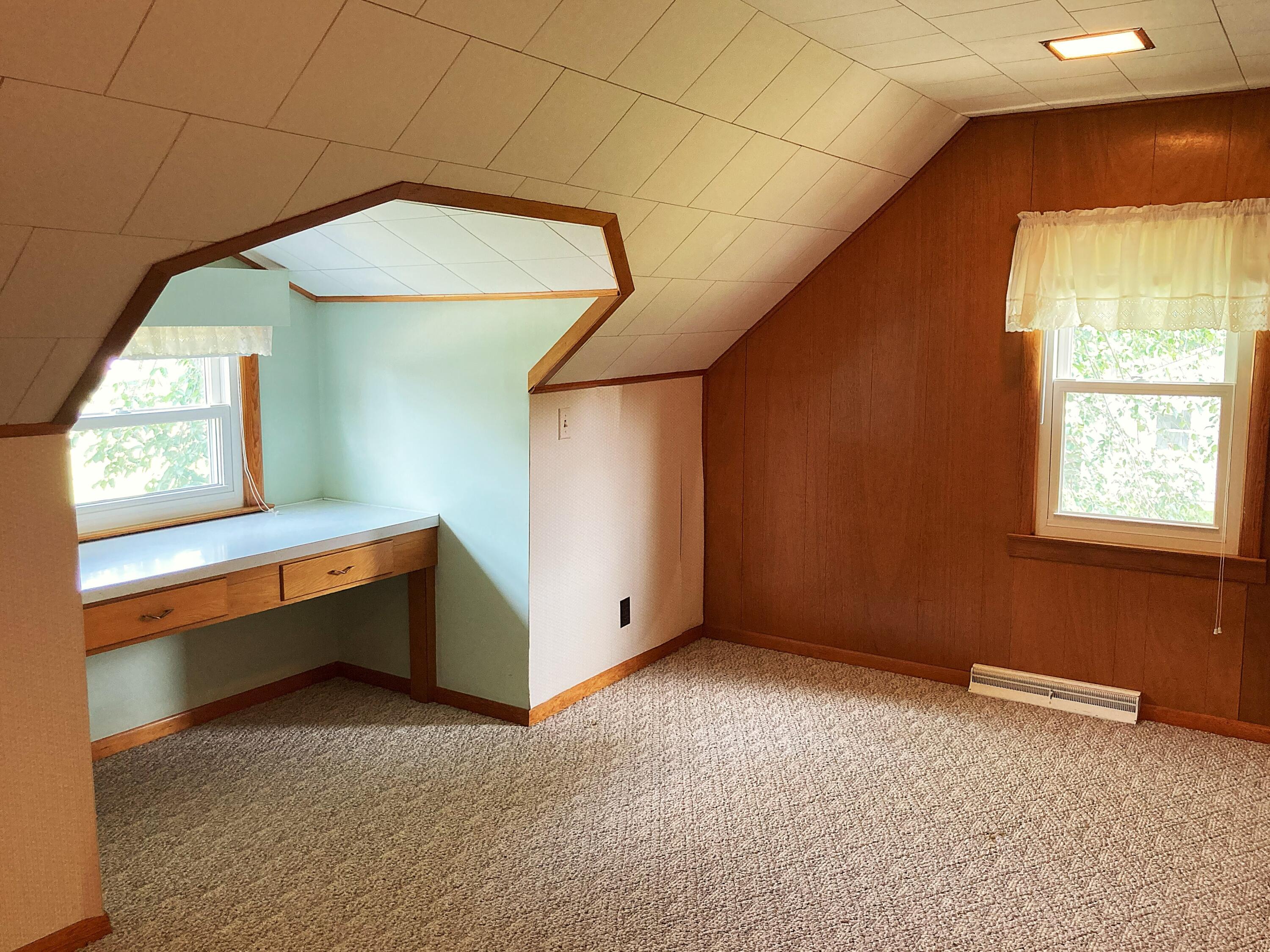 503 West Gilson Street Edmore, MI 48829 - Photo 27 of 52 Bedroom #3