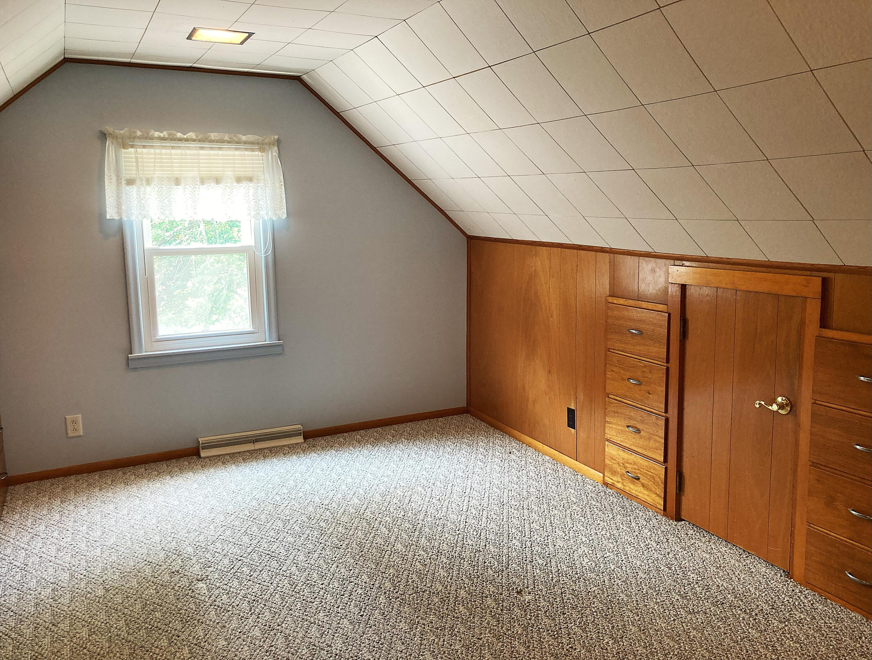 503 West Gilson Street Edmore, MI 48829 - Photo 33 of 52 Bedroom #4