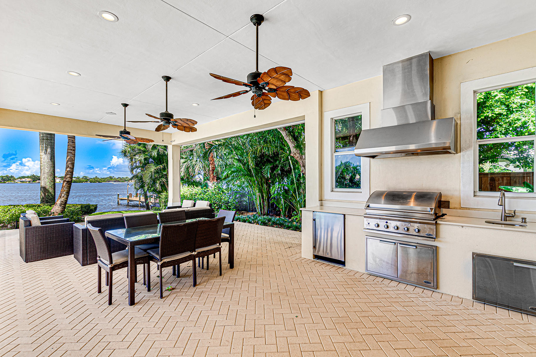 75 River Drive Tequesta, FL 33469 - Photo 16 of 42 Outdoor kitchen