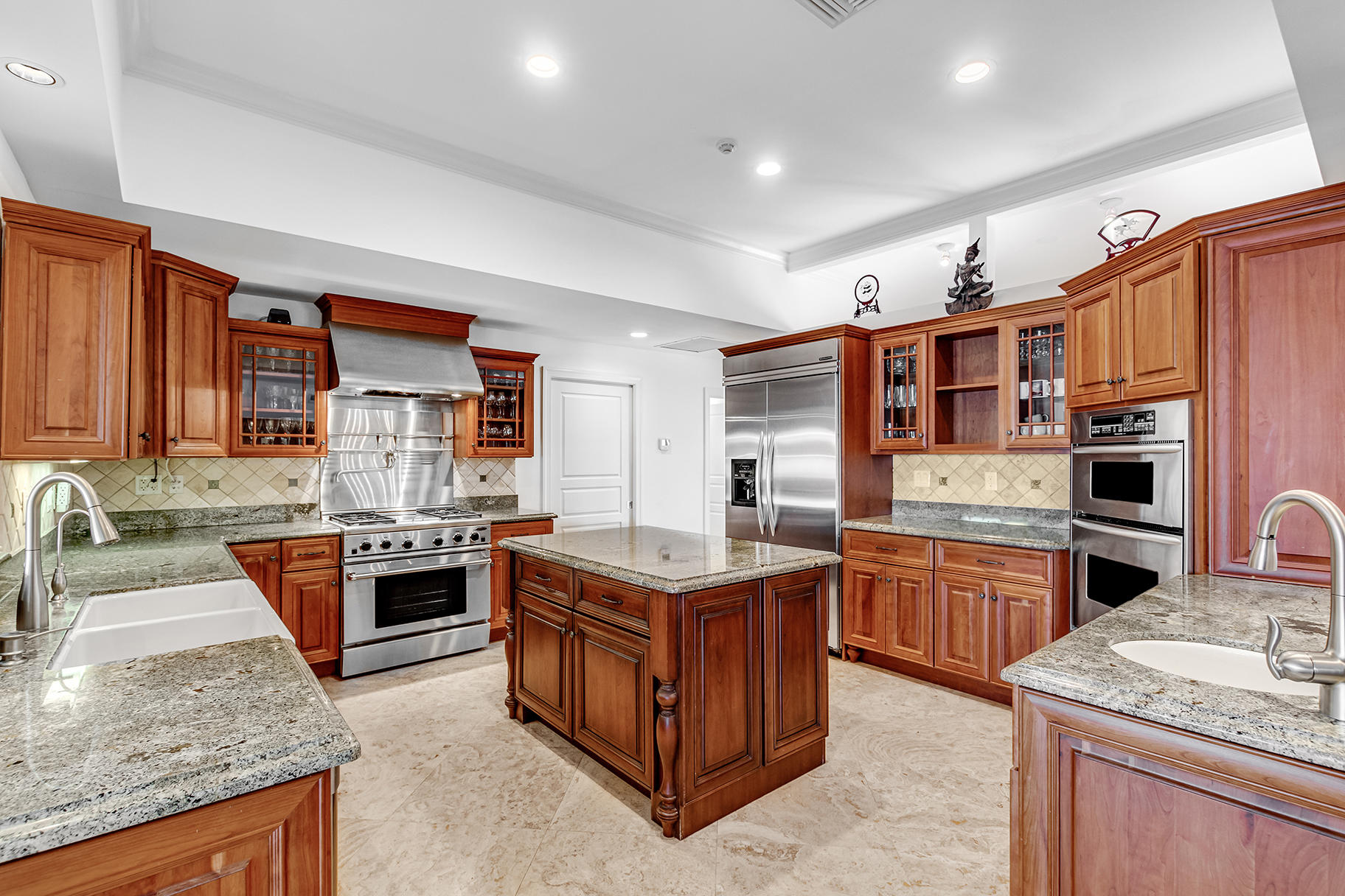 75 River Drive Tequesta, FL 33469 - Photo 18 of 42 kitchen