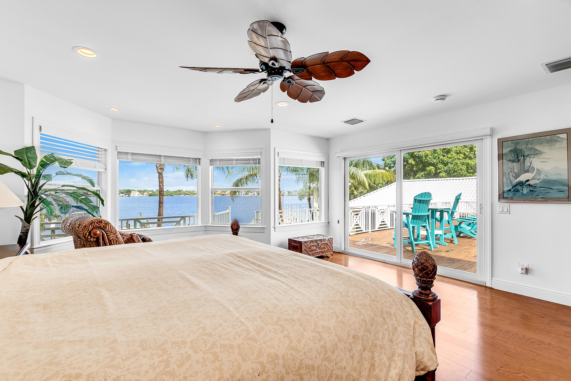 75 River Drive Tequesta, FL 33469 - Photo 30 of 42 master bed view