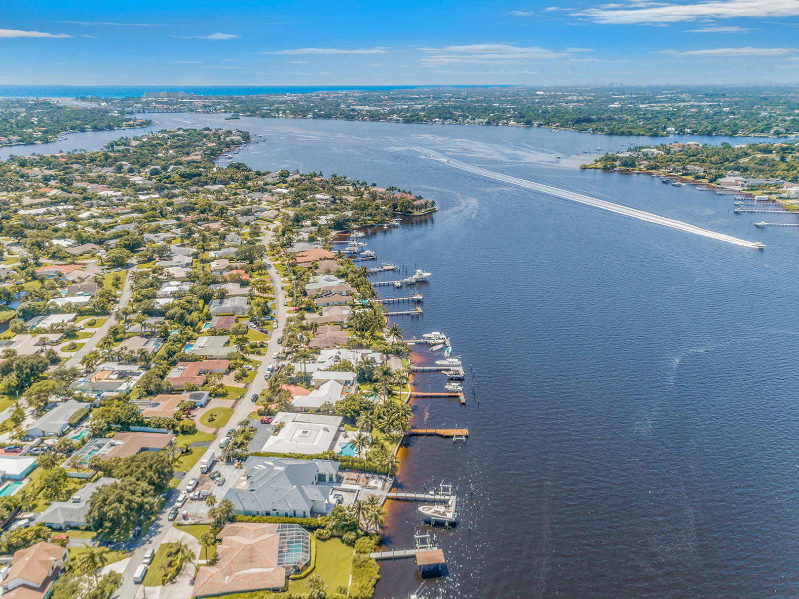 75 River Drive Tequesta, FL 33469 - Photo 3 of 42 River