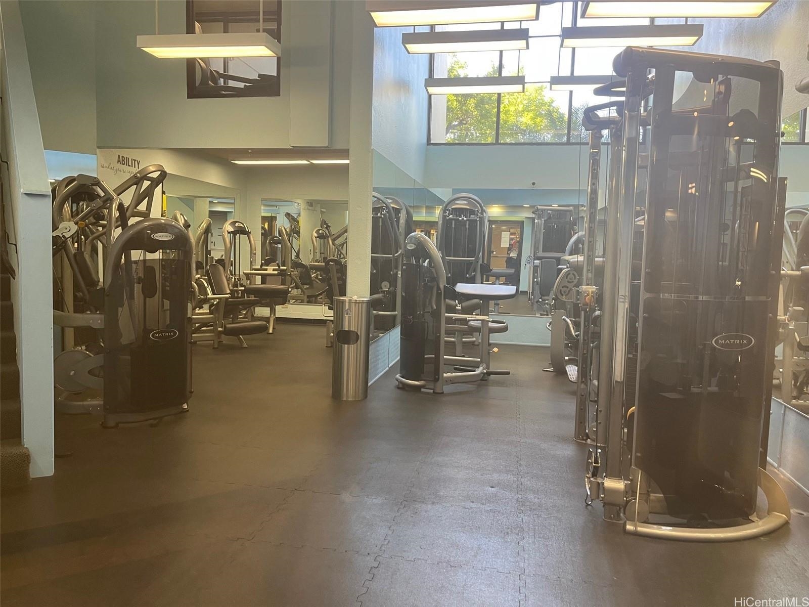 3445 Lower Honoapiilani Road, Unit 212 Lahaina, HI 96761 - Photo 8 of 39 a view of a room with gym equipment