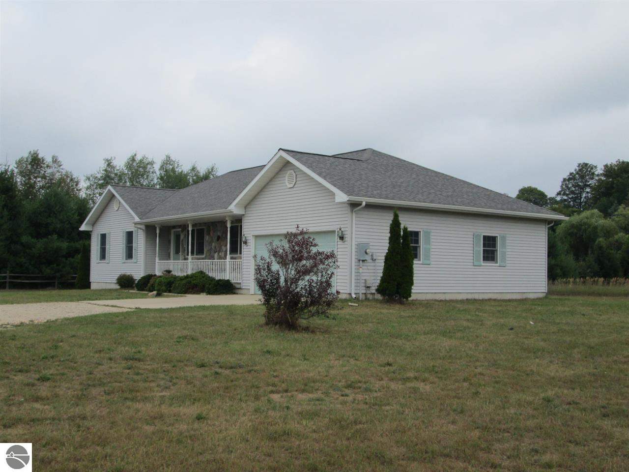 6069 East 34 Road Cadillac, MI 49601 - Photo 10 of 61 1778689-9.JPG