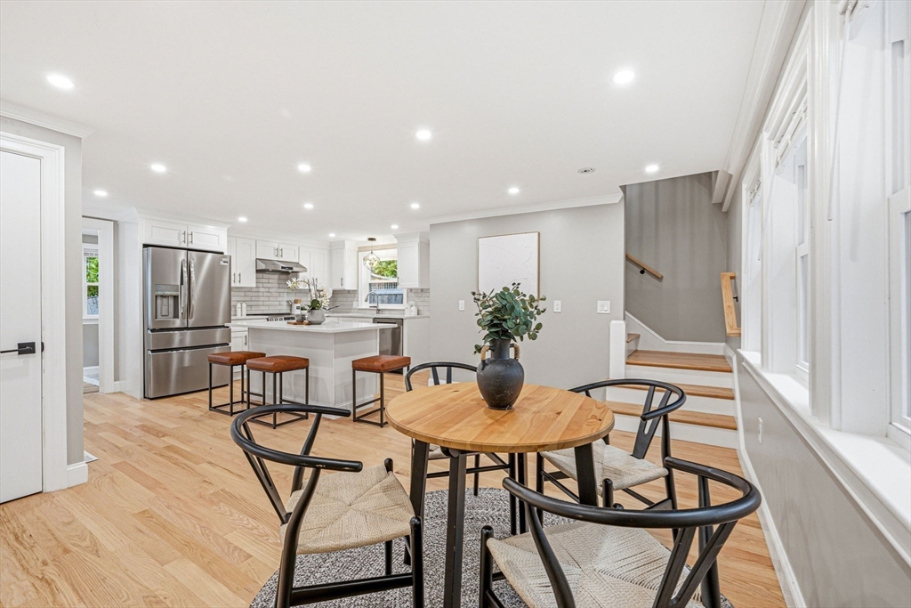 63 Russell Road Wellesley, MA 02482 - Photo 9 of 42