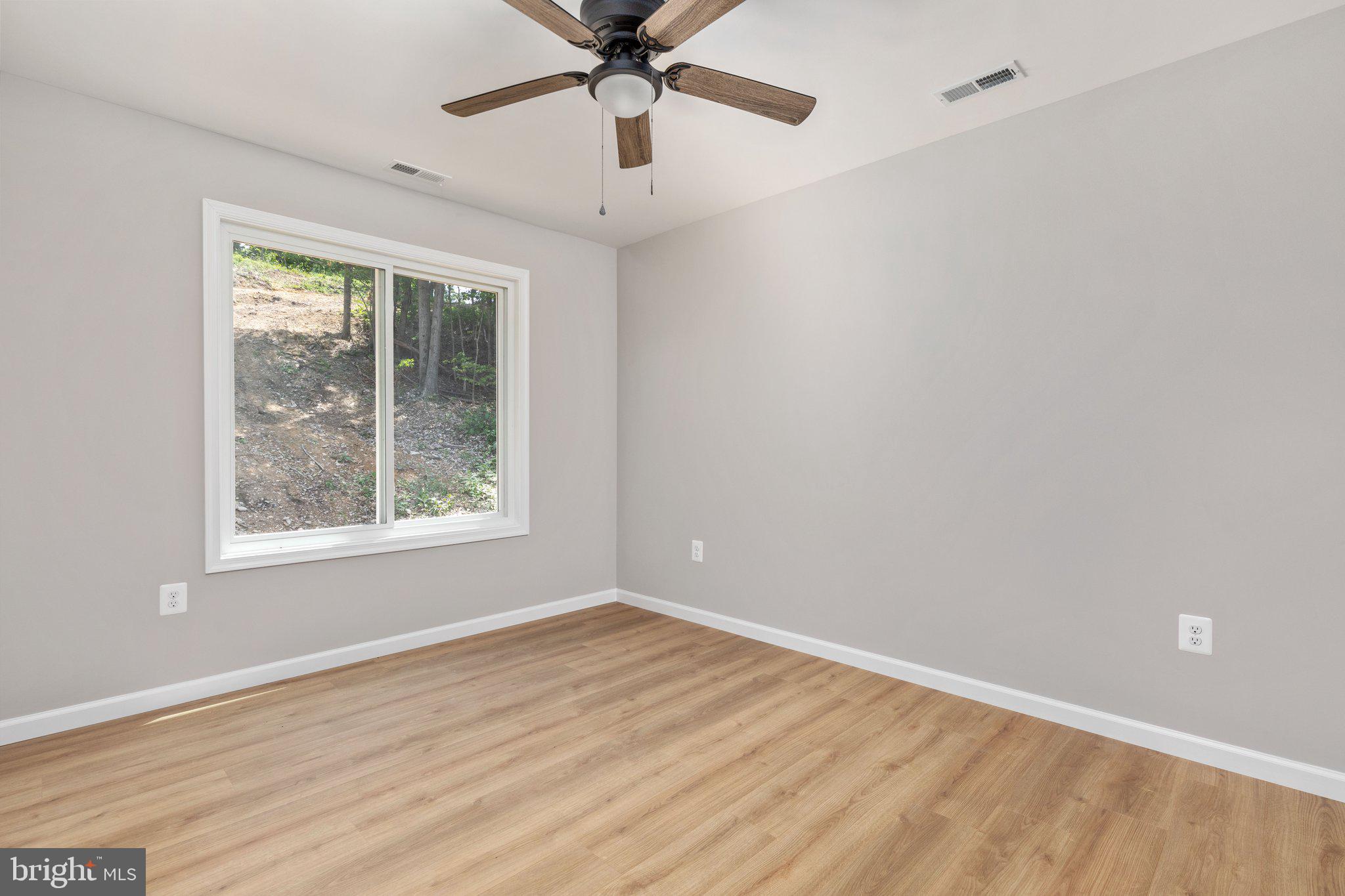 Drummer Hill Front Royal, VA 22630 - Photo 18 of 74 Photo Similar