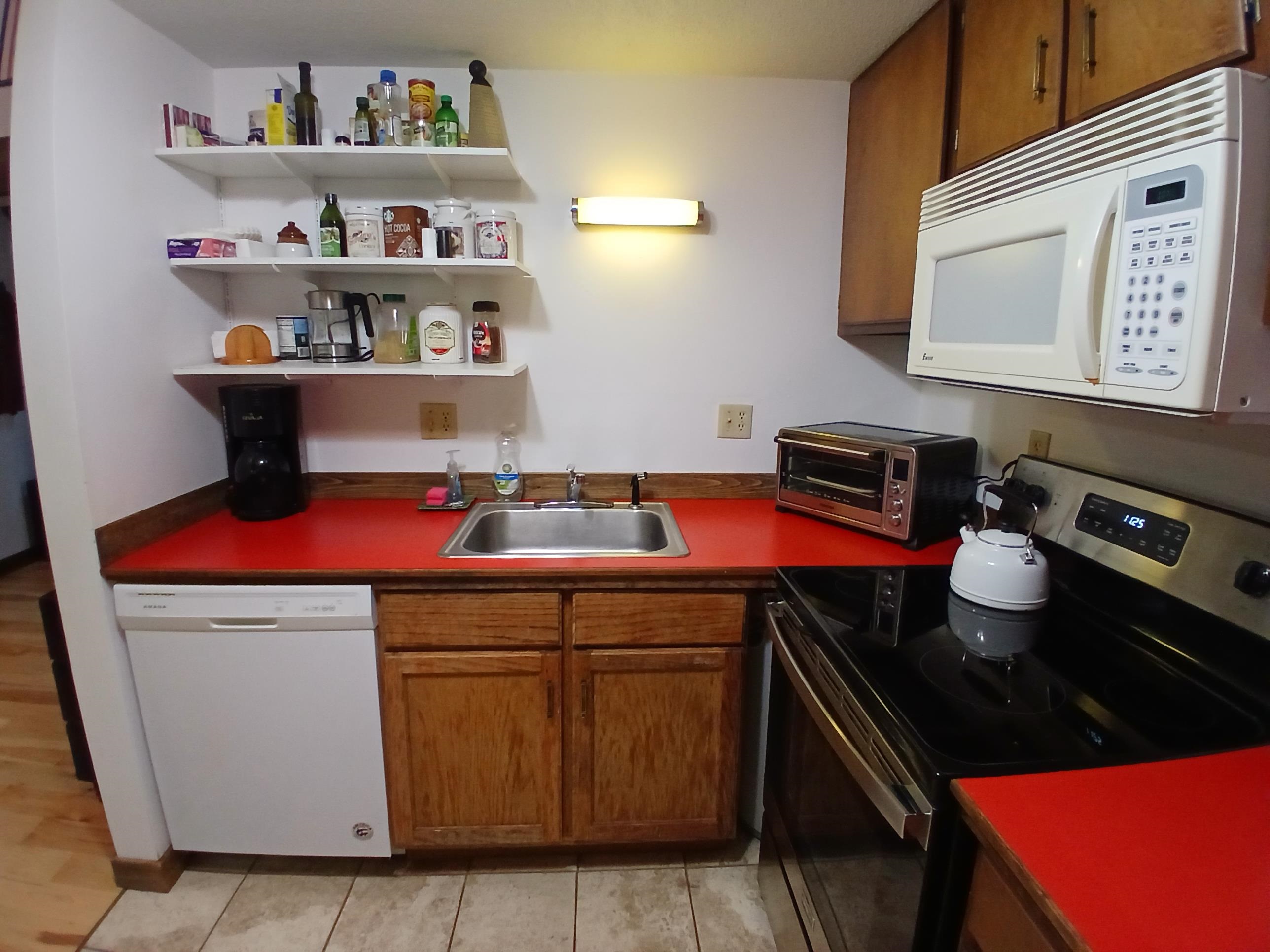 550 Mt View Loop Rochester, VT 05767 - Photo 3 of 32