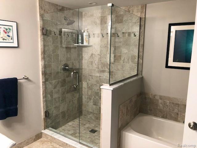 356 Meadow Bridge Drive Rochester, MI 48307 - Photo 20 of 30 Newly Updated Master Bath